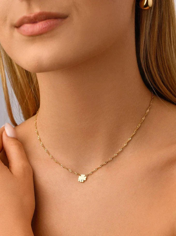 gold-crystal-clover-necklace-s304947z00