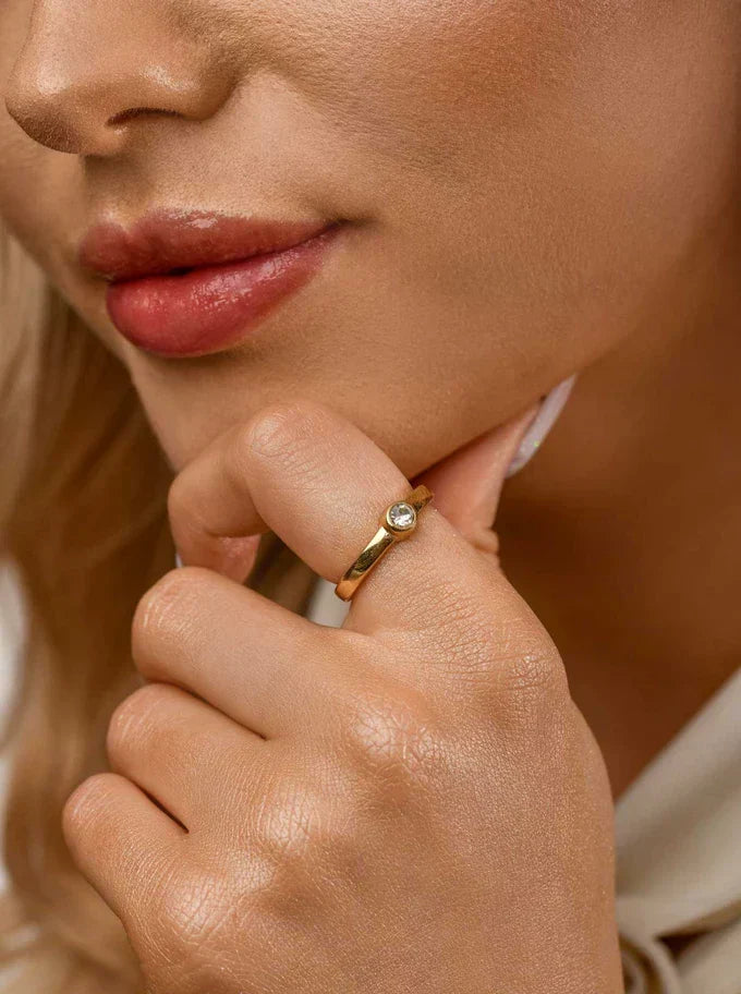 gold-crystal-ring-s405184z00