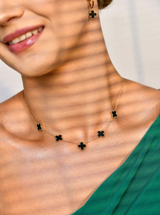 gold-black-clover-necklace s306911z01